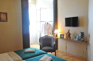 Отель Brickwall Tbilisi Тбилиси Двухместный номер Делюкс с 2 отдельными кроватями-5