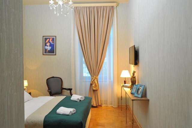 Отель Brickwall Tbilisi Тбилиси-3