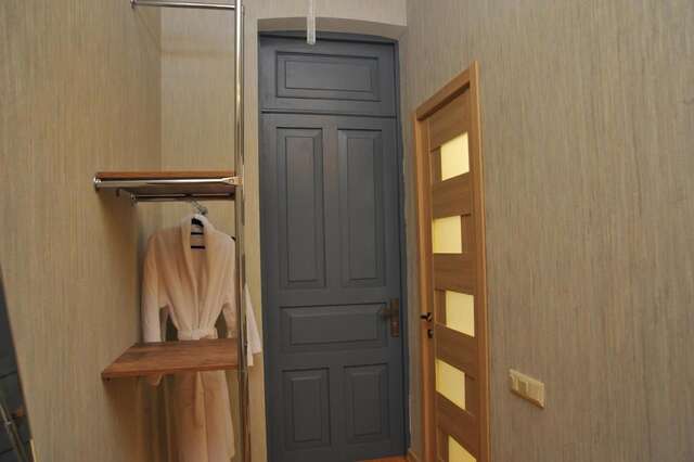 Отель Brickwall Tbilisi Тбилиси-22