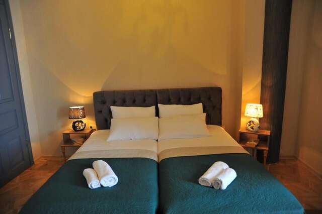 Отель Brickwall Tbilisi Тбилиси-29