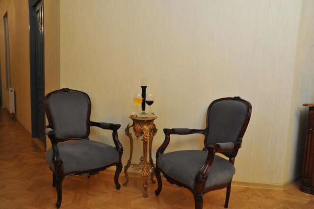 Отель Brickwall Tbilisi Тбилиси-30