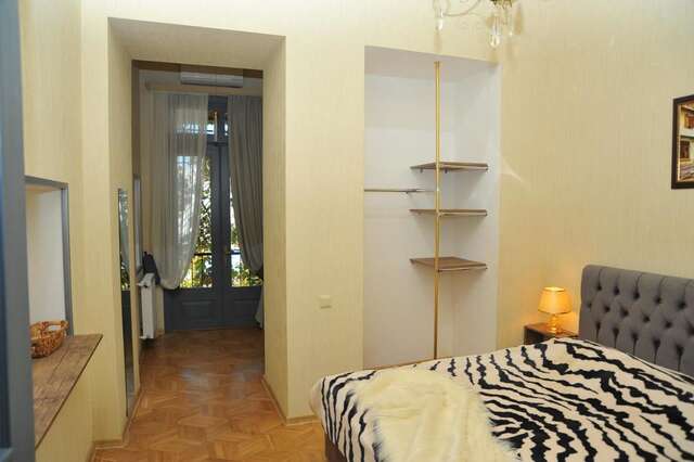 Отель Brickwall Tbilisi Тбилиси-41