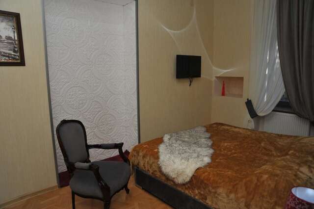 Отель Brickwall Tbilisi Тбилиси-42